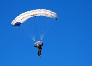 开云在线赛事平台-绿茵场上的双重焦点，西甲国家德比的火花与非洲杯埃及强压喀麦隆的较量