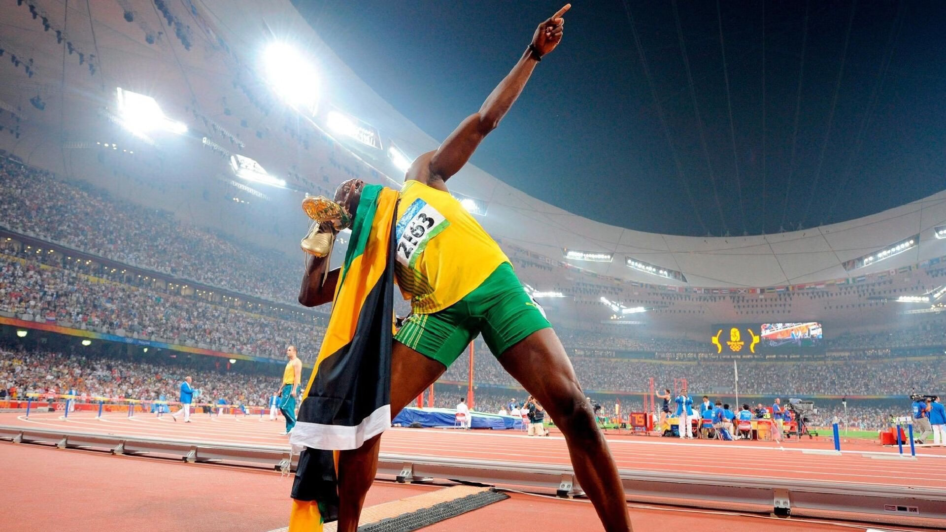 绿茵场上的藏獒，当葡萄牙力克波兰，张继科的精神在足球场上燃烧